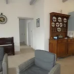 Maison Vendéenne 3 Ch, Prop. Animaux, Proche - Fr-1-540-323 *