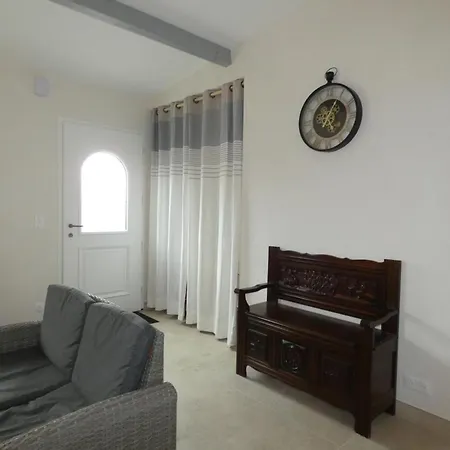 Maison Vendeenne 3 Ch, Prop. Animaux, Proche - Fr-1-540-323 *