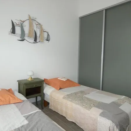 Maison Vendeenne 3 Ch, Prop. Animaux, Proche - Fr-1-540-323 *