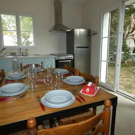 Maison Vendeenne 3 Ch, Prop. Animaux, Proche - Fr-1-540-323 Semesterbostad *